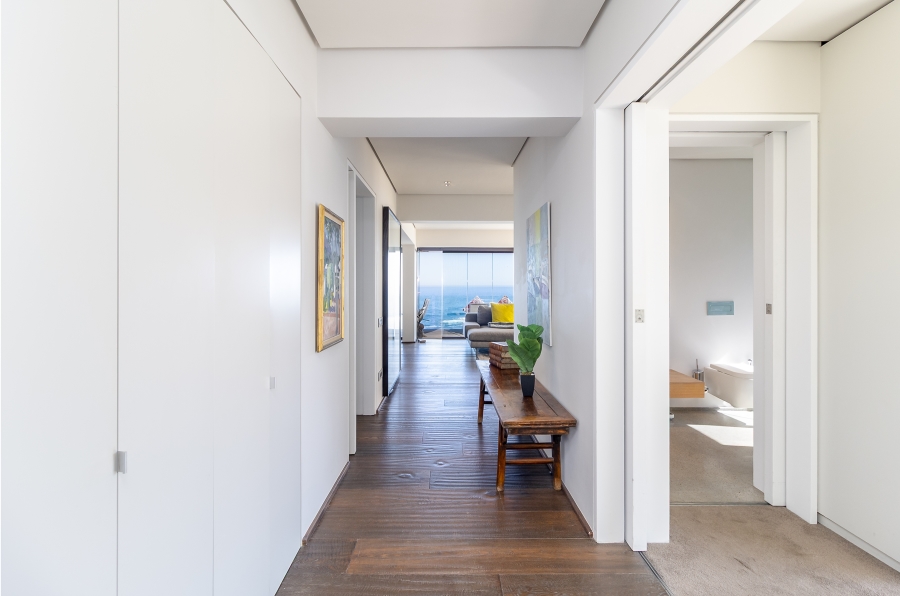 To Let 2 Bedroom Property for Rent in Bantry Bay Western Cape